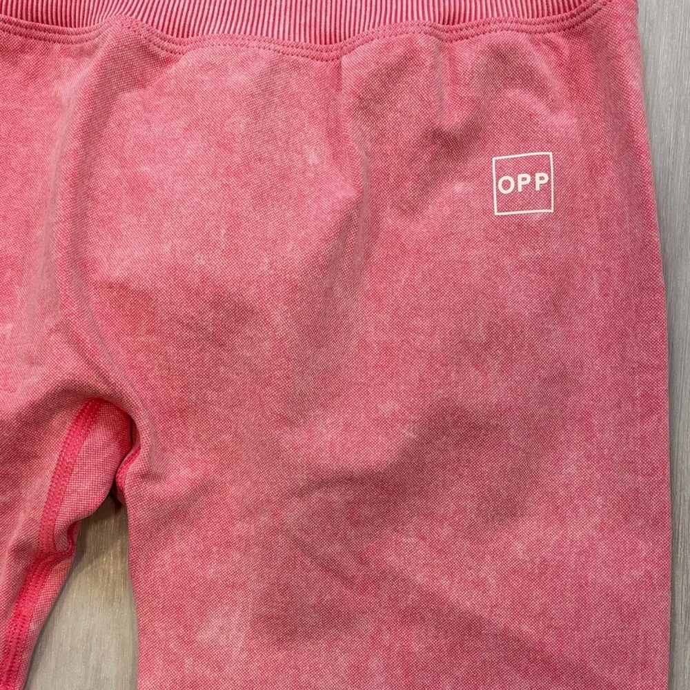 OPP Stylish Pink Women's Leggings with cinched rear Large